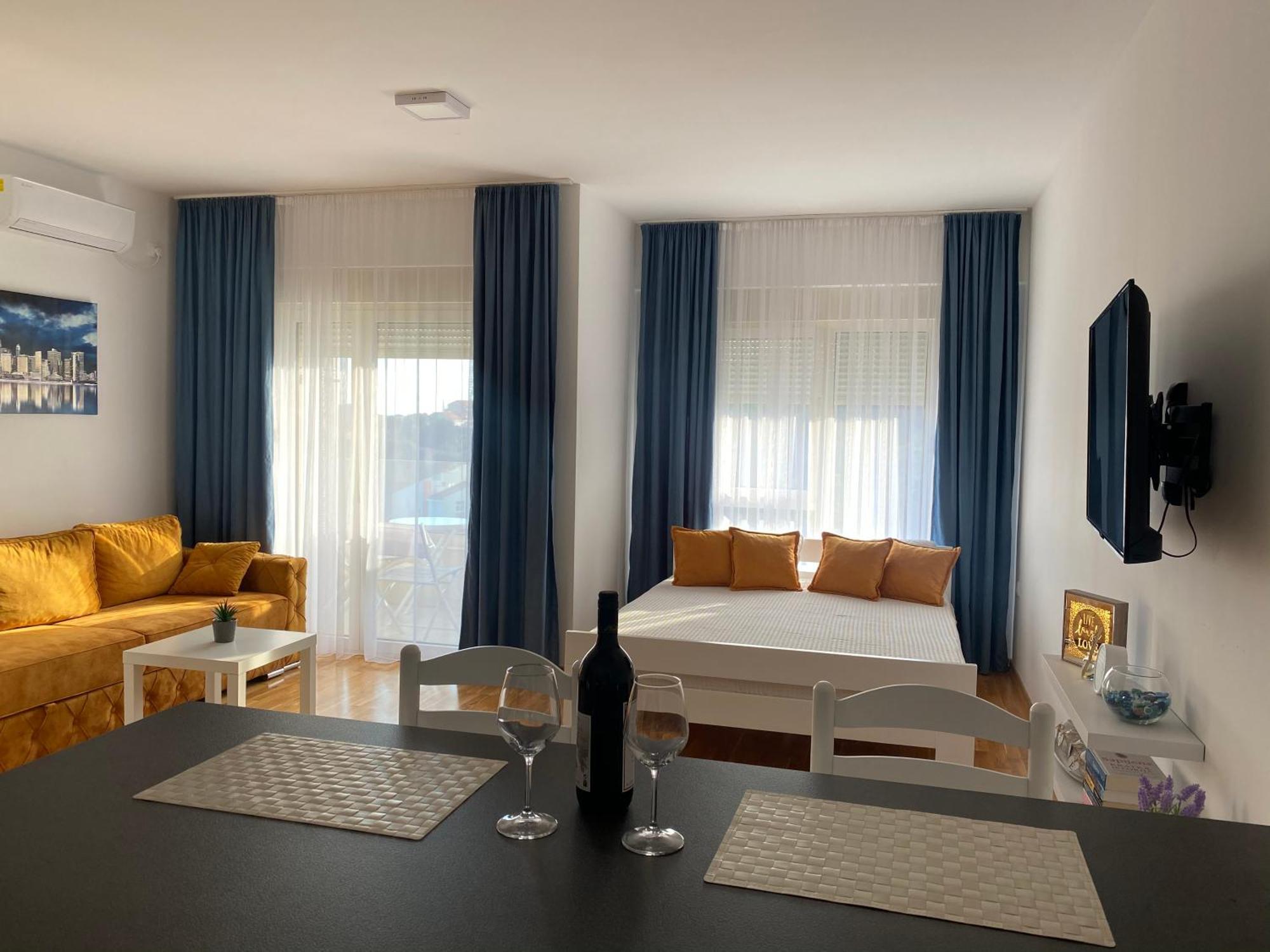 Comfort Studio With Sea View And Swimming Pool Bečići Buitenkant foto