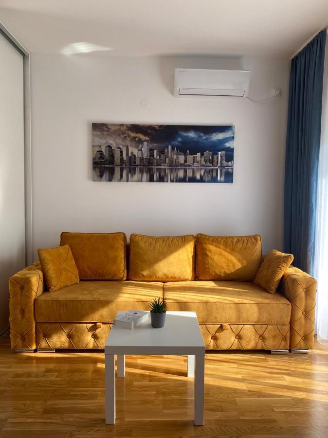 Comfort Studio With Sea View And Swimming Pool Bečići Buitenkant foto