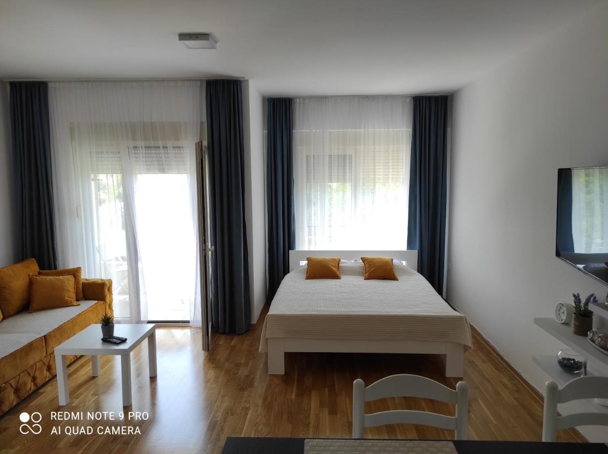 Comfort Studio With Sea View And Swimming Pool Bečići Buitenkant foto