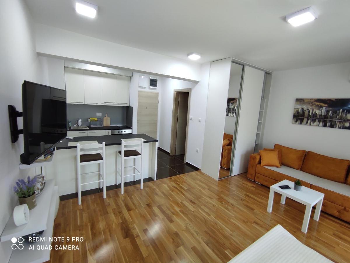 Comfort Studio With Sea View And Swimming Pool Bečići Buitenkant foto